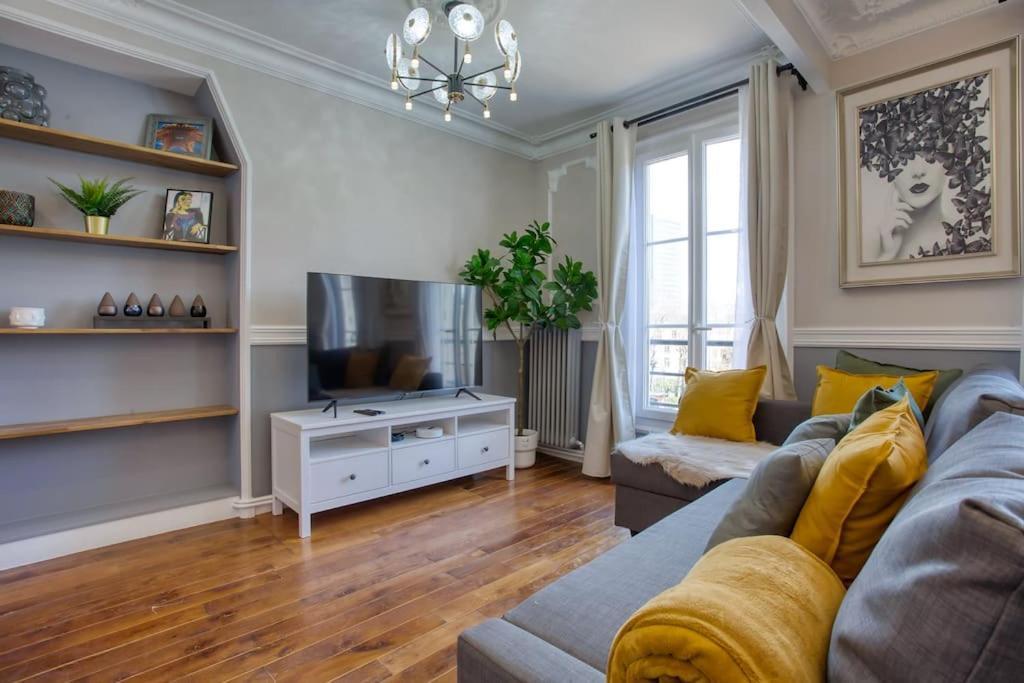 Parisian Gem: Heart Of The Latin Quarter- 2br Lift * Parijs