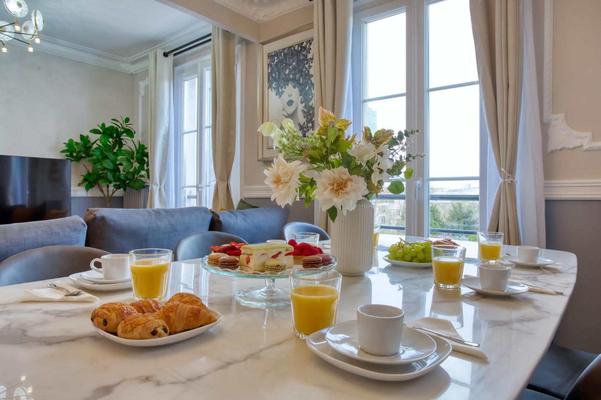 Parisian Gem: Heart Of The Latin Quarter- 2br Lift * Parijs