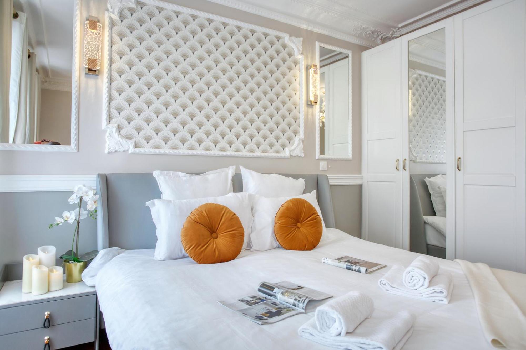 Parisian Gem: Heart Of The Latin Quarter- 2br Lift Appartement Parijs